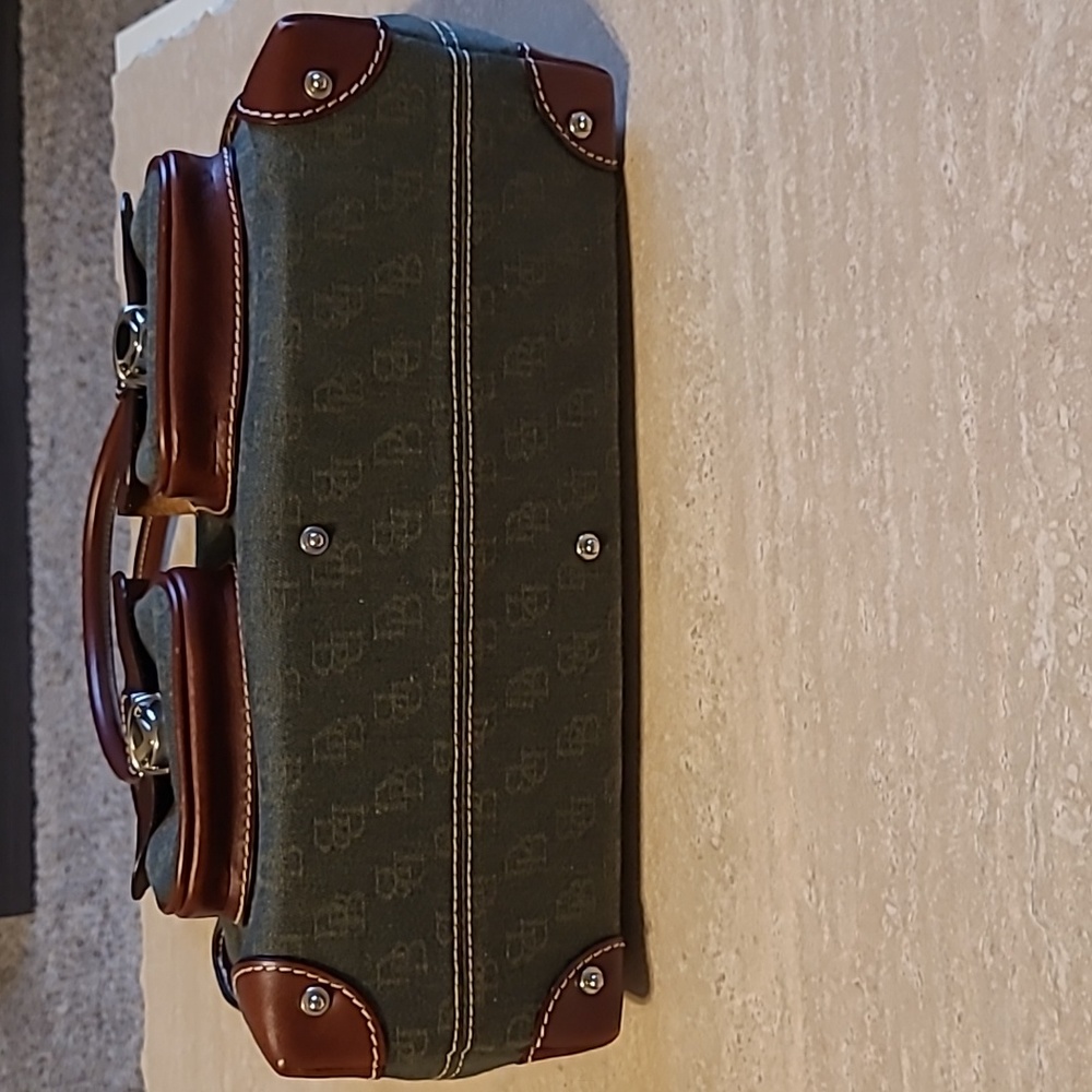 Dooney & Bourke Vintage Double Pocket Satchel w/ Flap, & Wristlet, EUC!! - Picture 6 of 16